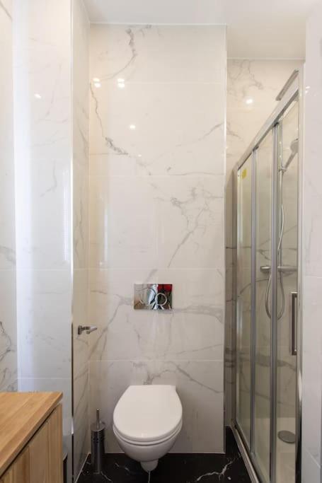 #43 Design Studio Terrace Ac Wifi Sea View 1Min Beach Nice Bagian luar foto